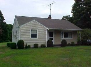 63 W Elm St, Deep River, CT 06417