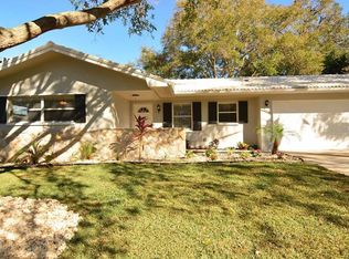 1261 Oakbrook Dr, Largo, FL 33770
