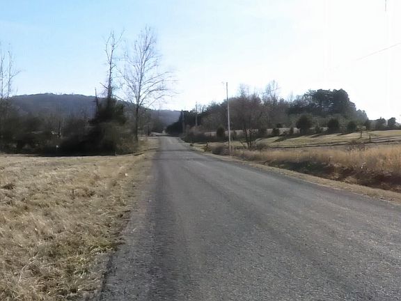 3rd image of 663 Fitch Rd