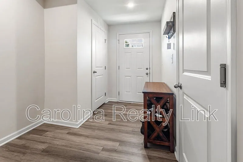 3 bed, 2.5 bath, 1568 sqft, $1,925 — Photo 4