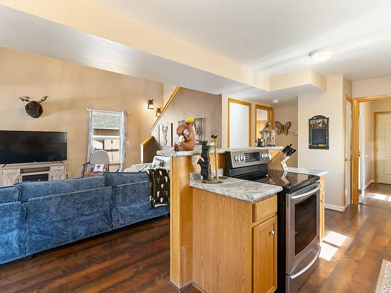 509 N Center St — Photo 12