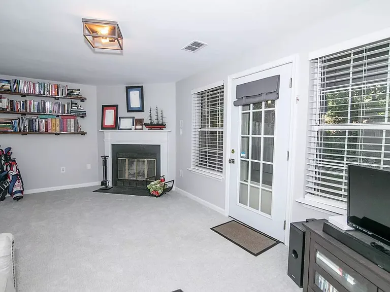 15798 Widewater Dr — Photo 27