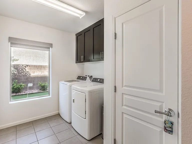 8086 Misty Canyon Ave — Photo 28