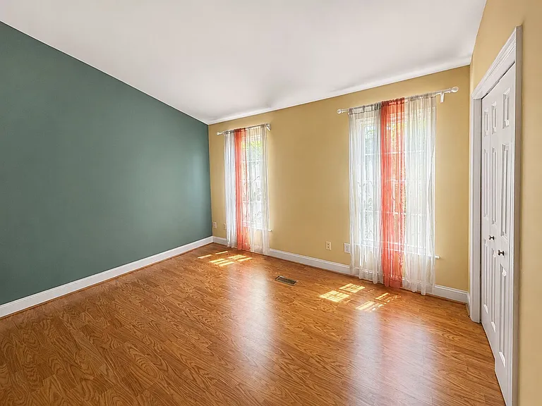 6103 Beddingfield Ct — Photo 4