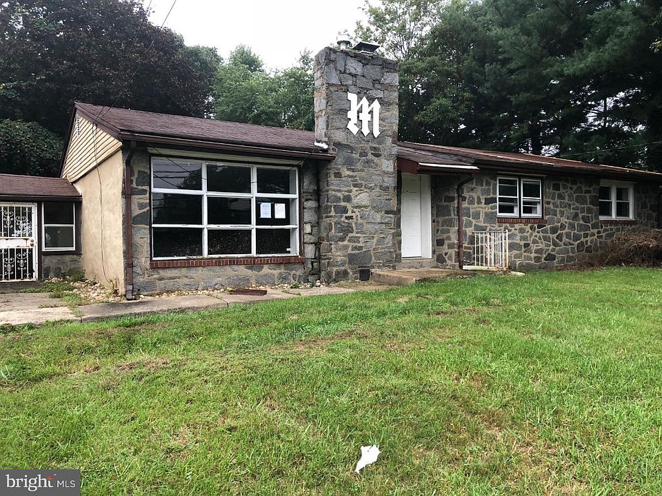 1st image of 801 Derousse Ave
