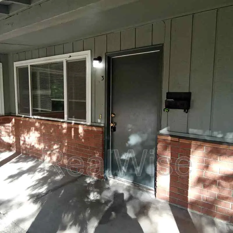 2 bed, 1.0 bath, 550 sqft, $1,495 — Photo 1