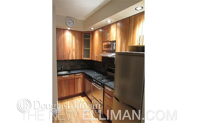 Rented by Douglas Elliman | media 26