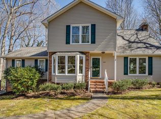 4813 Selwyn Dr, Winston Salem, NC 27104
