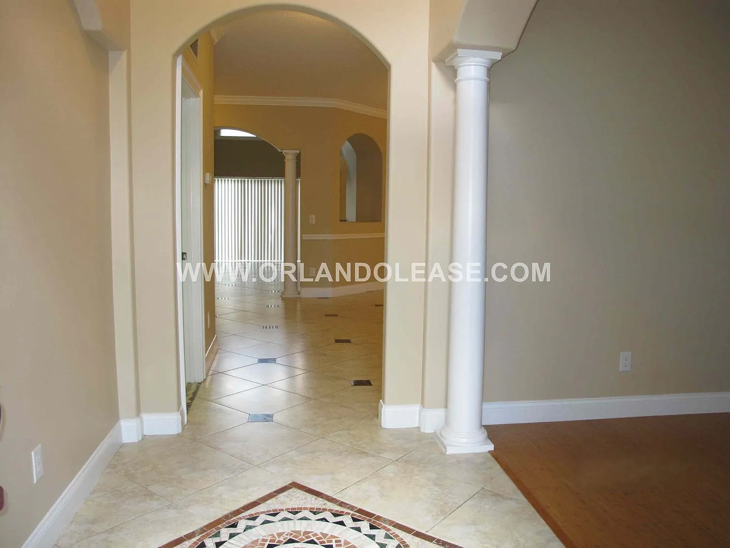 Spacious 4 Bed / 3.5 Bath Home in Gated Toscana — Photo 2