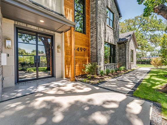 3rd image of 6499 Royalton Dr