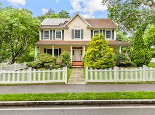 54 Sinawoy Rd, Cos Cob, CT 06807