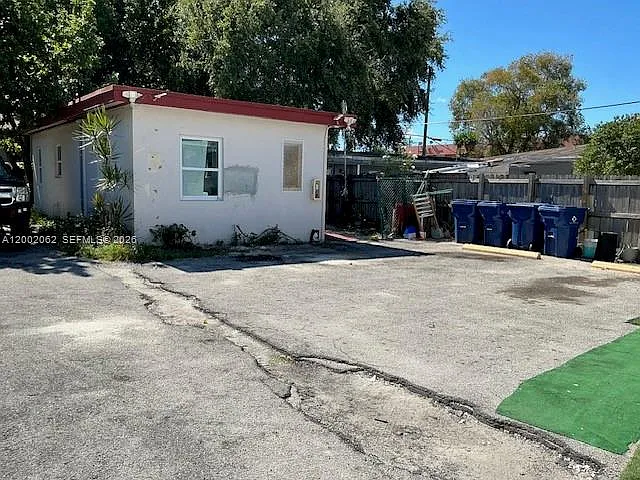 922 NW 2nd St #4 — Photo 13