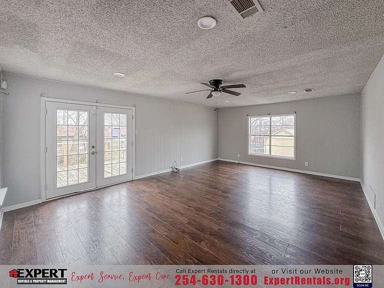 808 Carmen St — Photo 5