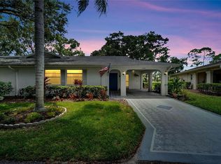 2109 Hailstone Cir, Sun City Center, FL 33573