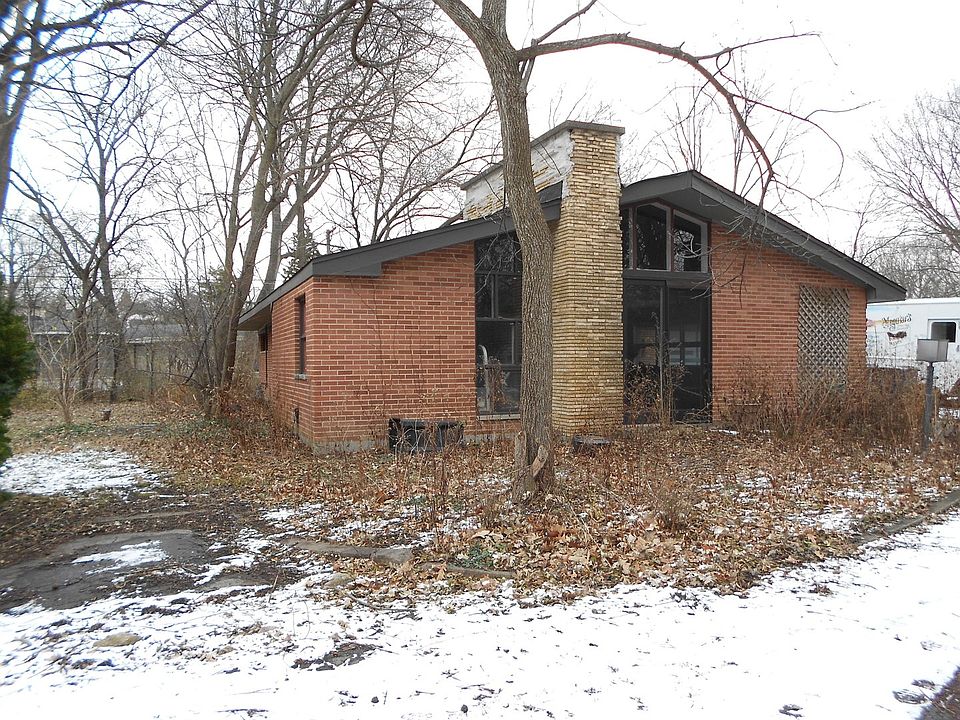 1st image of 22 N Woodland Trl