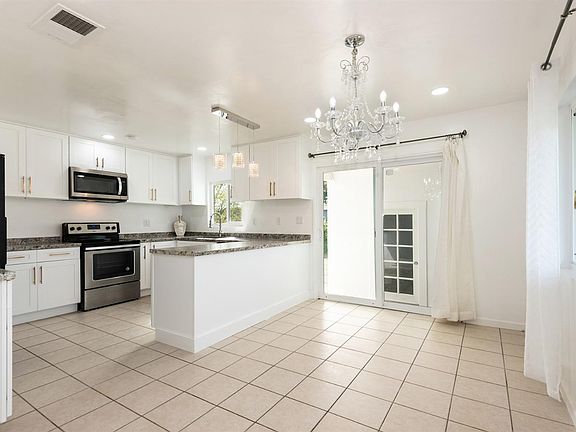 4th image of 1382 Donna Street