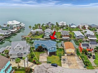 22214 Deaf P Smith Dr, Galveston, TX 77554