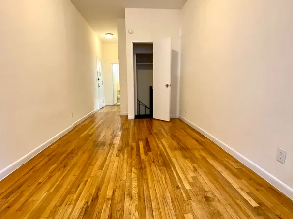 411 East 81st Street image 8 of 17