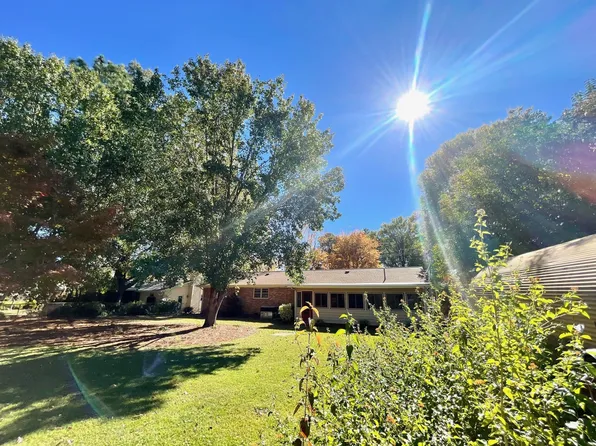 512 Lakeside Dr, Garner, NC 27529