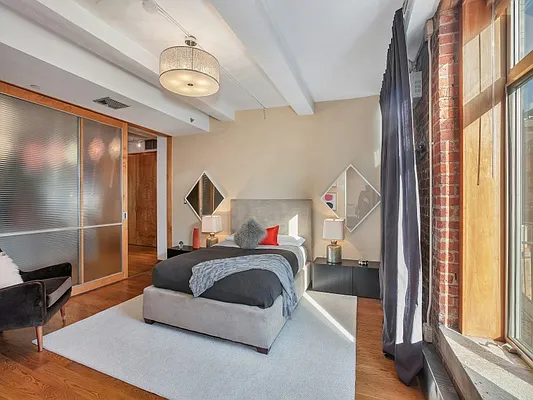 Sold by Sotheby's International Realty | media 34