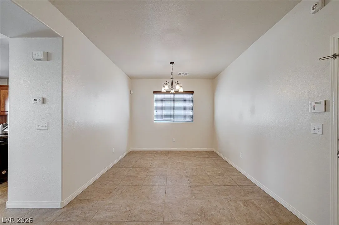 3 bed, 2.5 bath, 2047 sqft, $2,225 — Photo 4