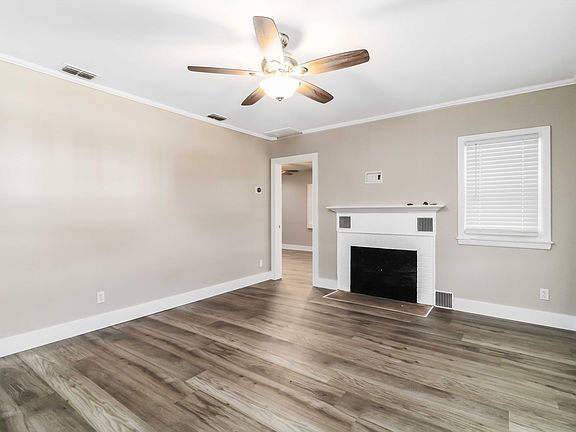 5th image of 4020 Miramar Way S