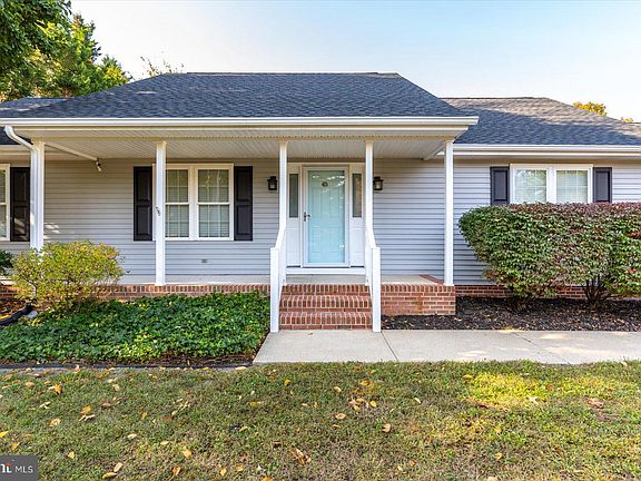 4th image of 6236 Westbury Dr
