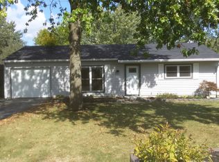 810 Maxine Dr, Ossian, IN 46777