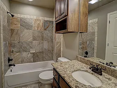 19124 Cottonwood Ct — Photo 3