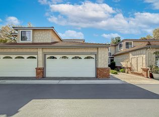 29717 Strawberry Hill Dr, Agoura Hills, CA 91301