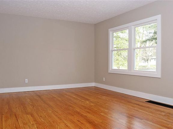 5th image of 1311 Nupp Dr