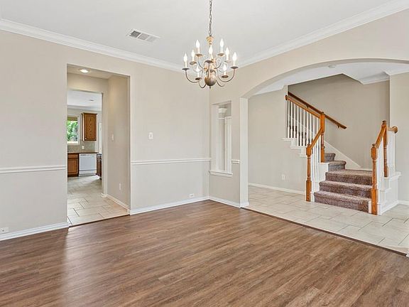 4th image of 9705 Delmonico Dr
