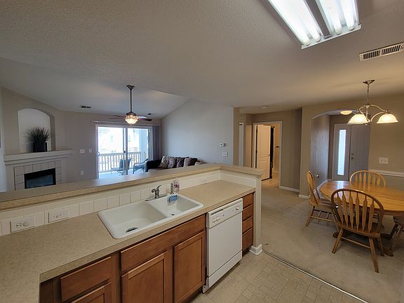 2nd image of 4755 Hahns Peak Dr Unit 201