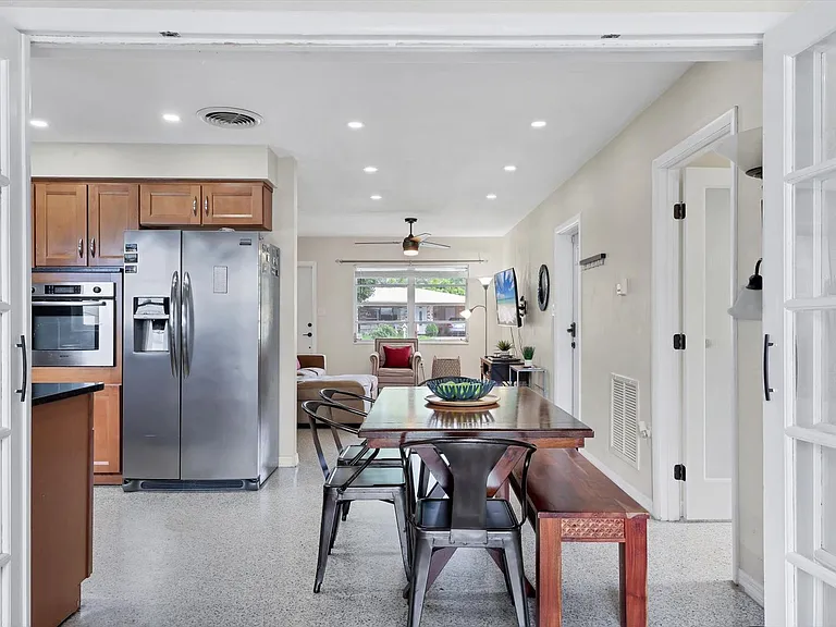 2532 Belvoir Blvd — Photo 9