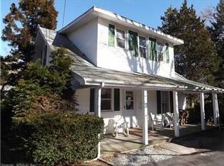 63 Edgecomb St, Groton, CT 06355