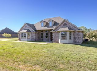 3801 Upper Lake Cir, Granbury, TX 76049