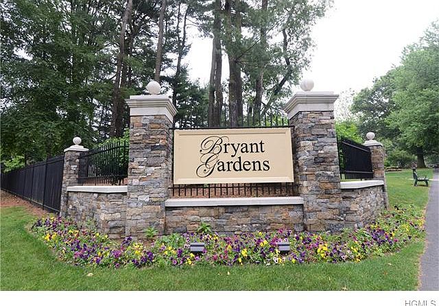 1st image of 10 Bryant Cres APT 1E