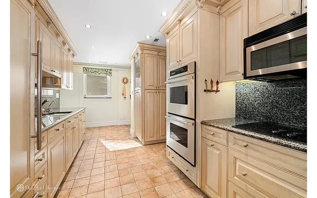 Sold by Douglas Elliman | media 15