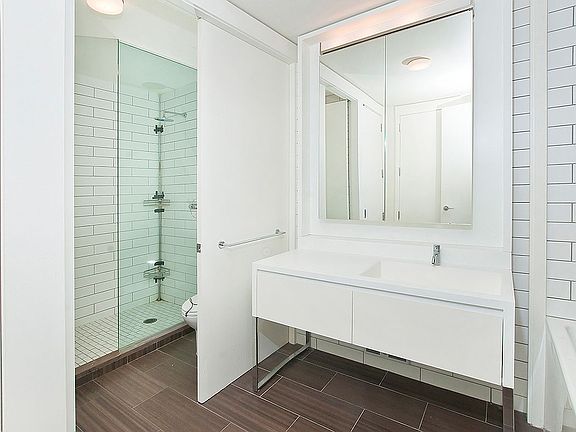 5th image of 15 William St #8H