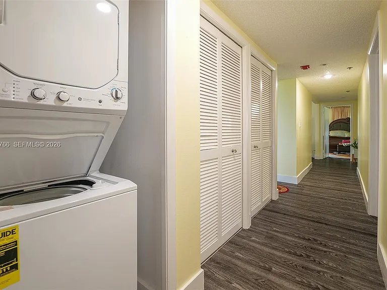 7200 Radice Ct #309 — Photo 31