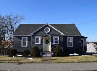 349 Waverley Rd, North Andover, MA 01845