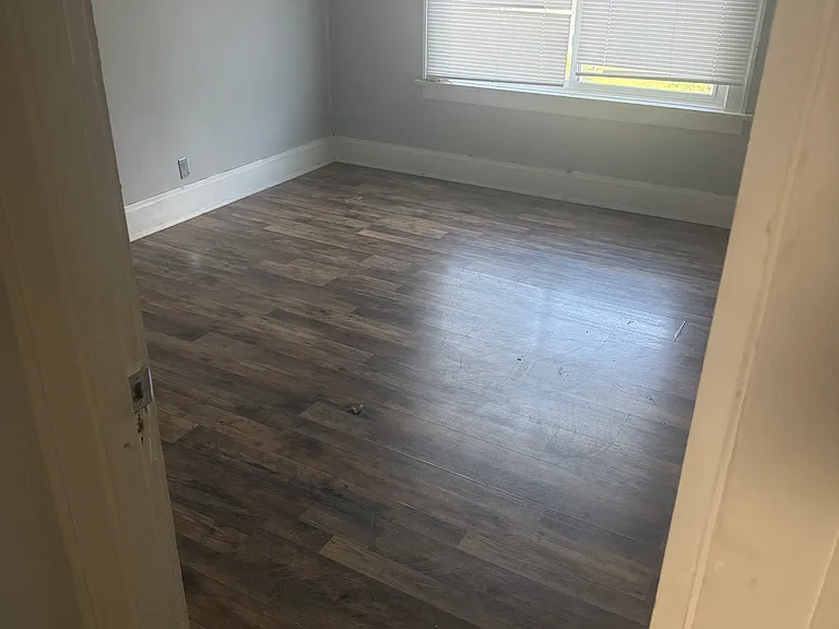 195 N Oakley Ave #3 — Photo 5