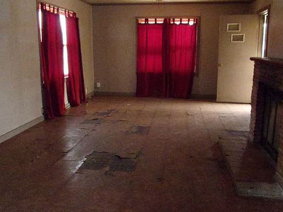 Additional Living Room