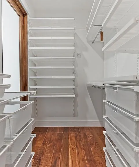 7270 Waring Ave — Photo 23