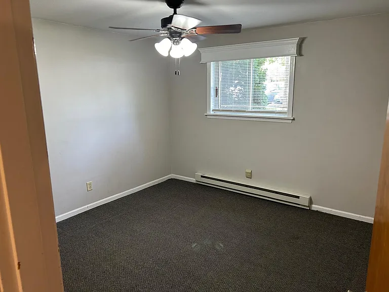 112 W Jones St #9 — Photo 9