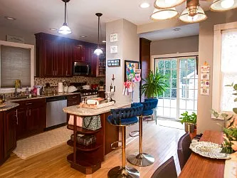 3 bed, 3000 sqft, $4,300 — Photo 4
