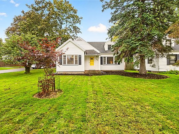 2nd image of 129 Shorewood Dr