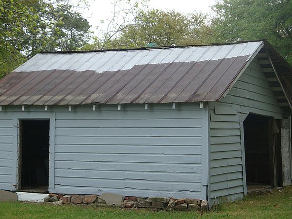 2nd image of 2134 N Us Highway 220