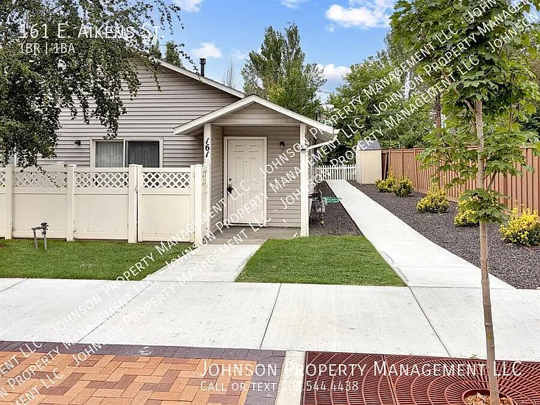 161 E Aikens Rd — Photo 1