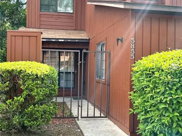 5855 SW 8th Pl, Gainesville, FL 32607